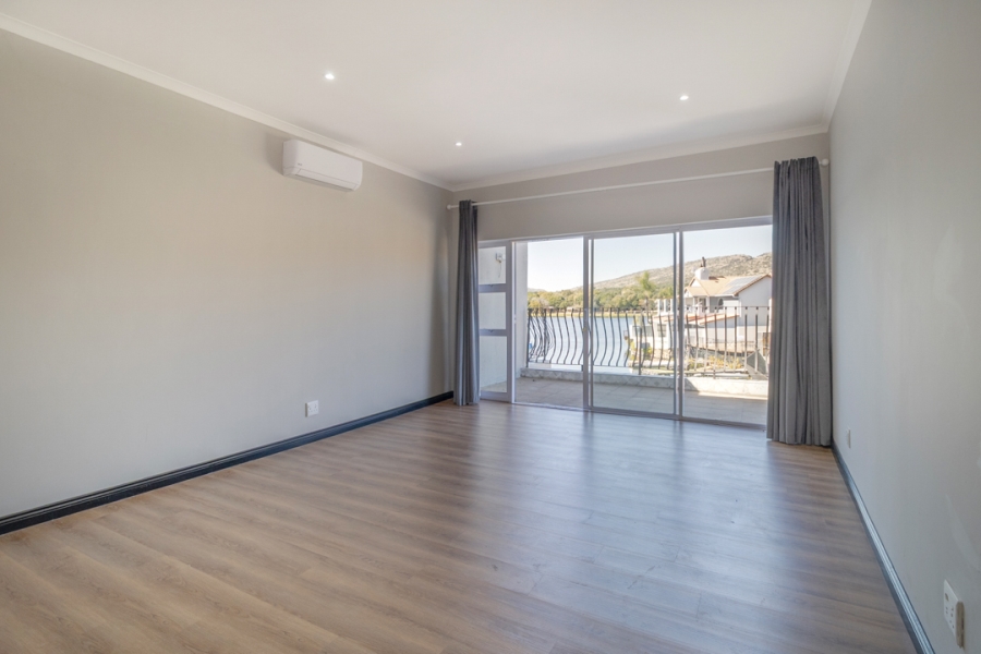 6 Bedroom Property for Sale in Eagles Landing North West
